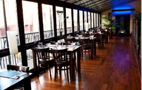 The City Hotel 던펌린 외부 사진