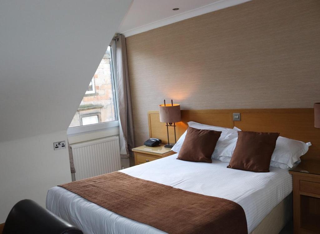 The City Hotel 던펌린 외부 사진