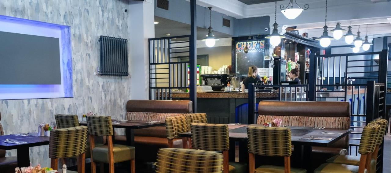 The City Hotel 던펌린 외부 사진